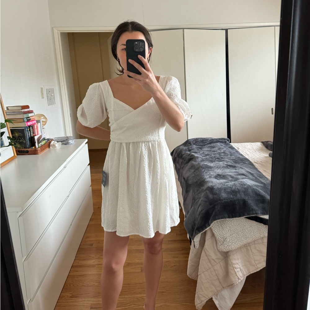 NWT Lulu’s White Puff Sleeve Mini Dress - Sm